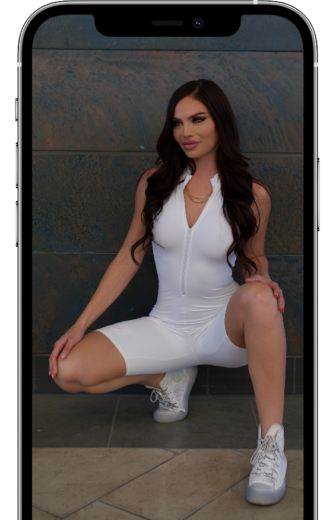 Full-Body training programs to complete at home or in the gym shown on a device