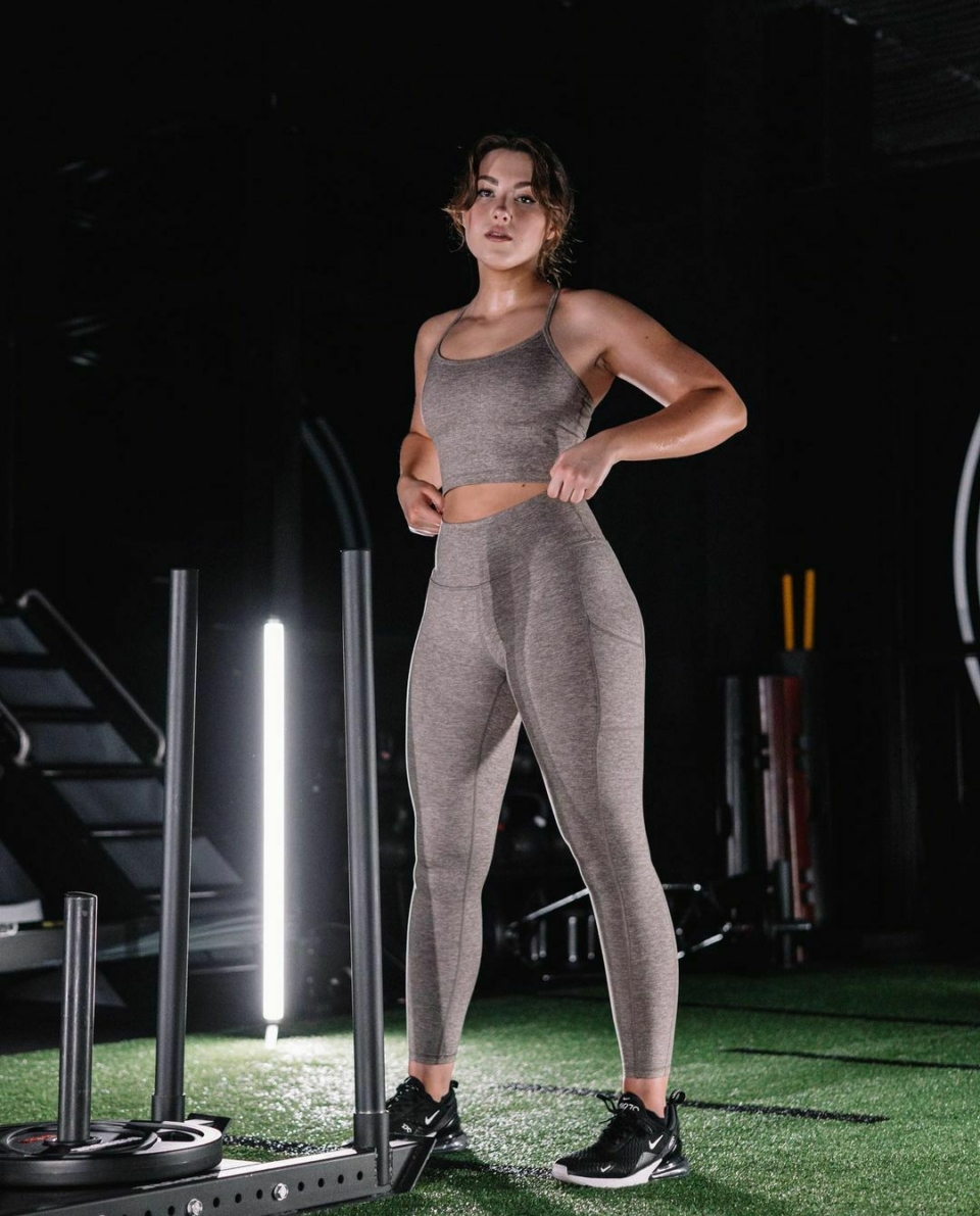 Pineapple Brat Fitness App